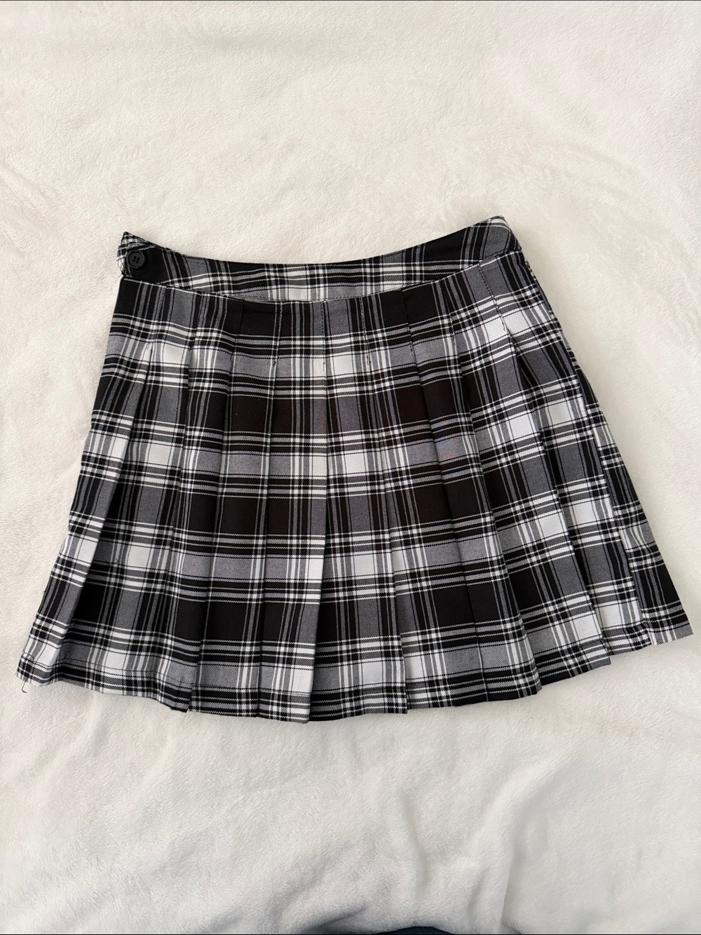 Forever 21 Black and White Plaid Pleated Mini Skirt